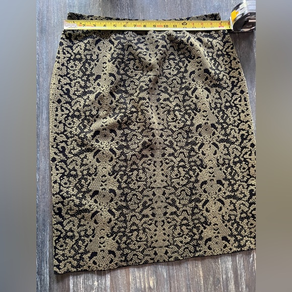 GUCCI wool and viscose beautiful stretch pencil skirt - Picture 2 of 6